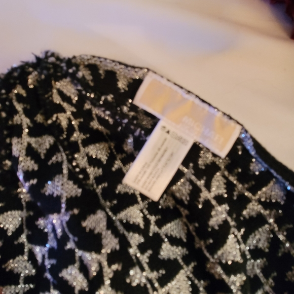 Michael Kors Winter Hat- Never Worn - Picture 3 of 3